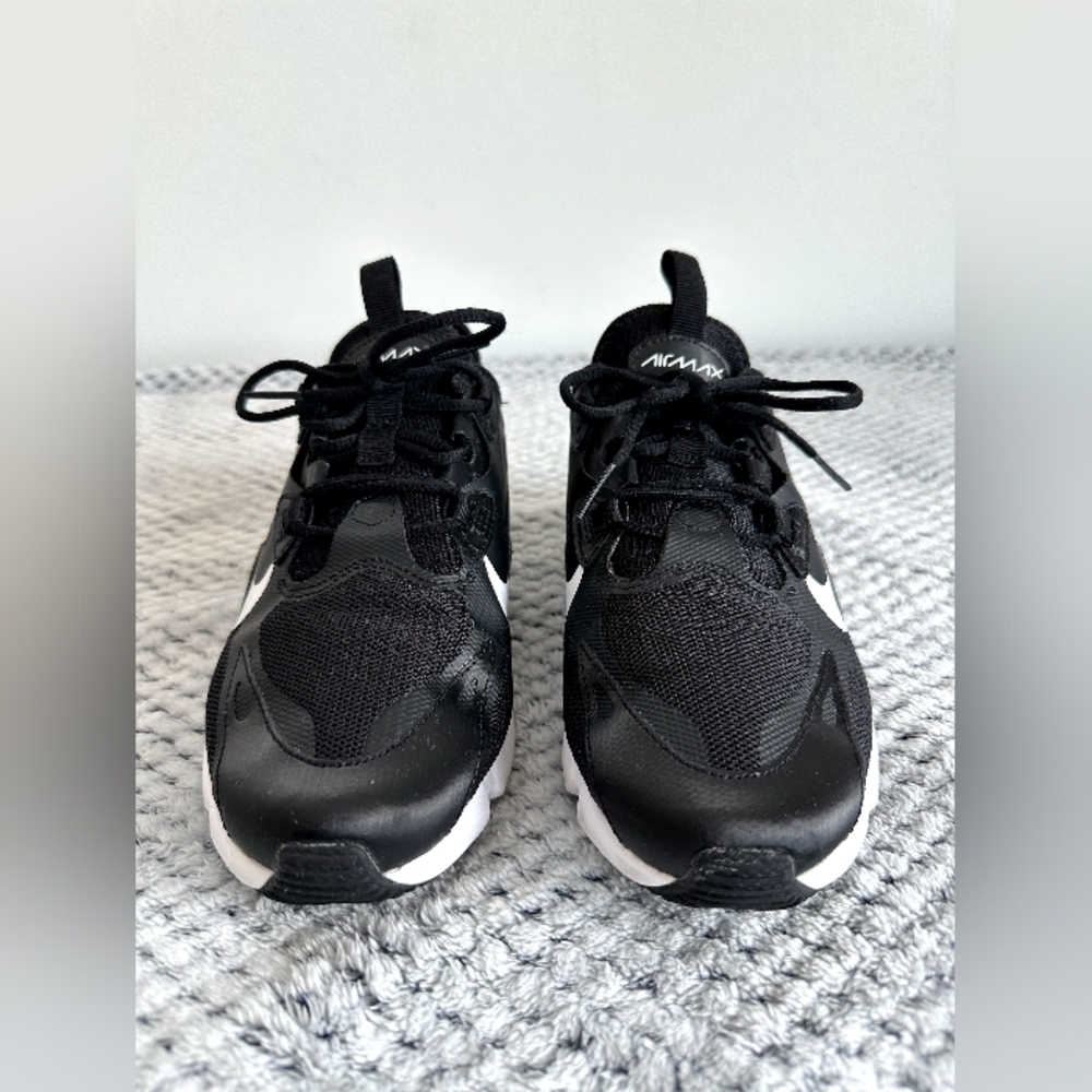 Women Nike Air Max Size 7 Used Condition 7/10